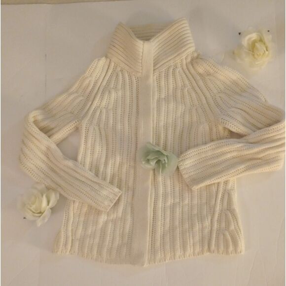 Banana Republic Sweaters - 🆕🤍Banana Republic Cream Colored Knit Snap Front Cardigan